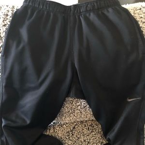 Men’s Small Nike Therma-Fit sweatpants